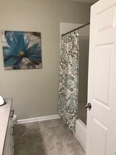 5643 Flagstaff Pines Dr in Utica, MI - Building Photo - Building Photo