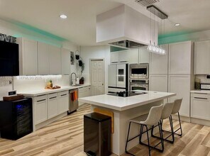 407 SW 5th St in Fort Lauderdale, FL - Building Photo - Building Photo