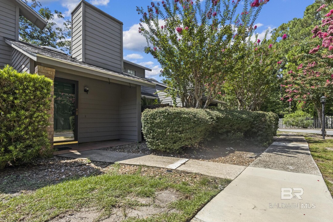 389 Clubhouse Dr in Gulf Shores, AL - Building Photo