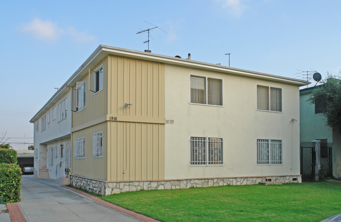 1914-1916 S Shenandoah St in Los Angeles, CA - Building Photo