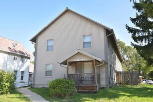 217 NW Barstow St, Unit C in Waukesha, WI - Building Photo