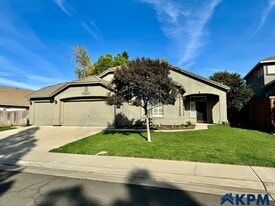 18515 Monte Vista Dr in Linden, CA - Building Photo