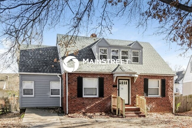 property at 4437 Gladstone Blvd