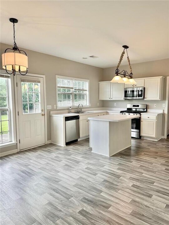 2616 Myrtlewood Ln NW in Kennesaw, GA - Building Photo