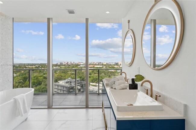2678 Tigertail Ave, Unit 1202B in Miami, FL - Building Photo - Building Photo