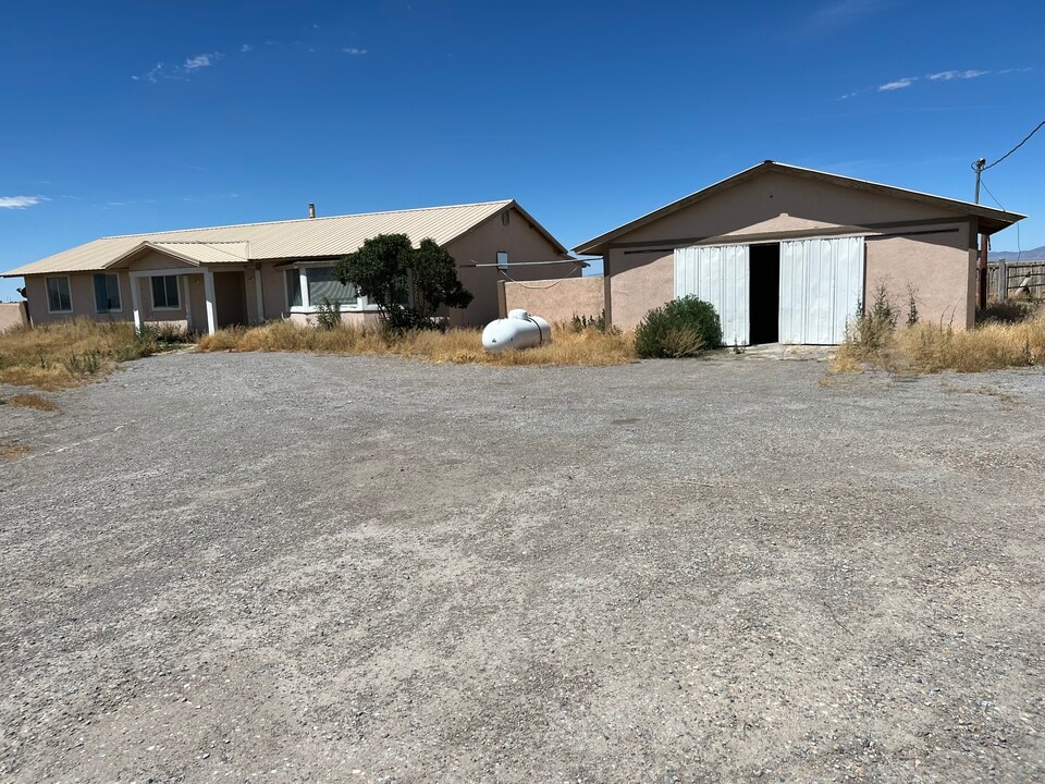 7154 N 3000 W in Delta, UT - Building Photo