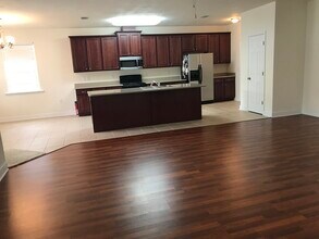 6189 Observation Cir in Tallahassee, FL - Foto de edificio - Building Photo