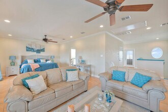 660 Kara Dr in Port Aransas, TX - Building Photo - Building Photo