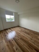 758 NW 2nd St in Miami, FL - Foto de edificio - Building Photo