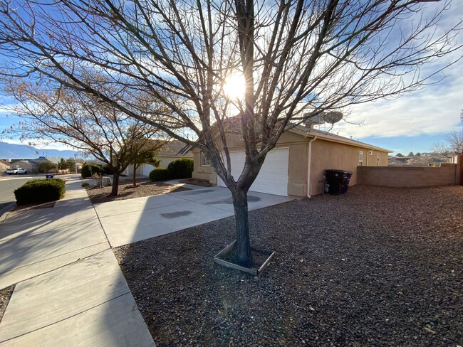 5756 Carmen Rd NW in Albuquerque, NM - Building Photo - Building Photo