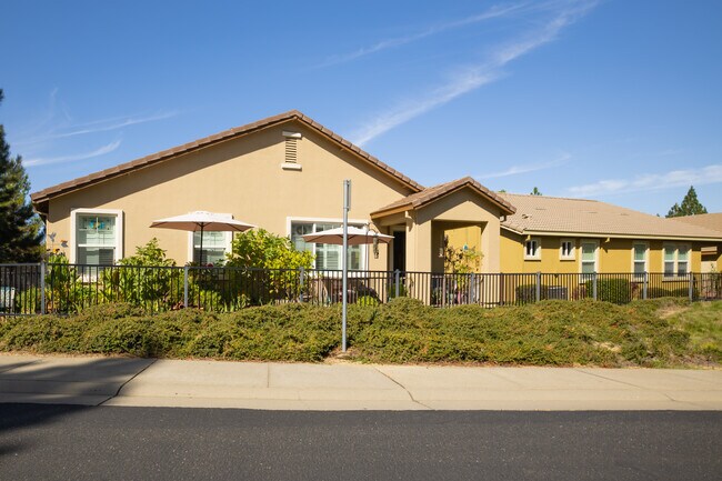 3440 Eskaton Dr in Placerville, CA - Building Photo - Building Photo