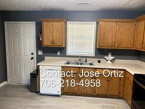 121 Foxhall Dr, Unit 2 in Calhoun, GA - Building Photo - Building Photo