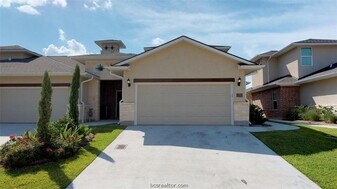 1758 Heath Dr in College Station, TX - Building Photo