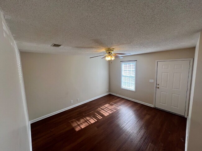 102 A Tennessee Ave in Oak Grove, KY - Building Photo - Building Photo