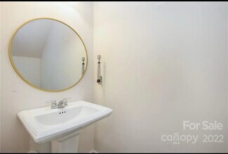 1614 Pat Garrett St in Charlotte, NC - Building Photo - Building Photo