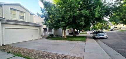 8061 S Kittredge Way in Englewood, CO - Building Photo - Building Photo