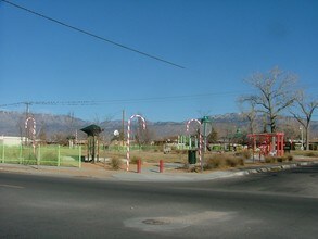 601-603 San Pedro Dr SE in Albuquerque, NM - Building Photo - Building Photo