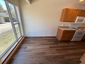 8217 Mansion Hill Ave, Unit #2 in Madison, WI - Building Photo - Building Photo