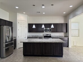 8037 W Spur Dr in Peoria, AZ - Building Photo - Building Photo