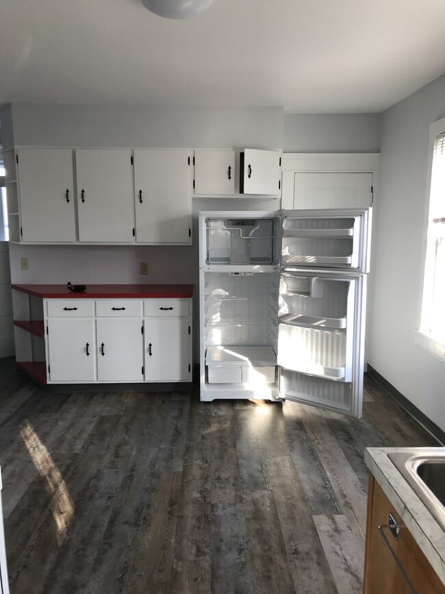 125 Parade St, Unit 125 Parade St Appt 2 in Erie, PA - Building Photo - Building Photo