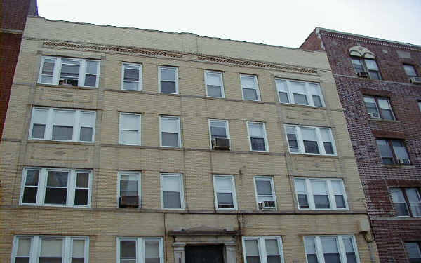 6600 Broadway in West New York, NJ - Foto de edificio - Building Photo