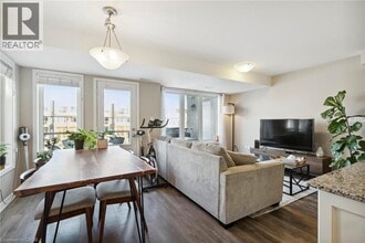 138 Daylily Ln in Kitchener, ON - Building Photo - Building Photo