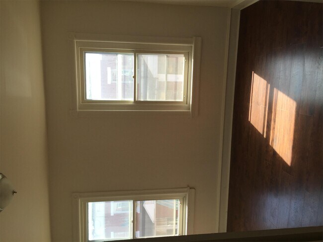 30 N Dewey St in Philadelphia, PA - Building Photo - Building Photo
