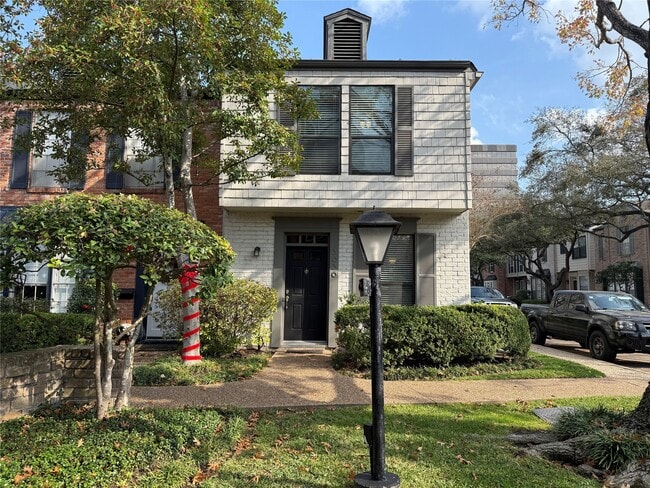 property at 3636 Lake St