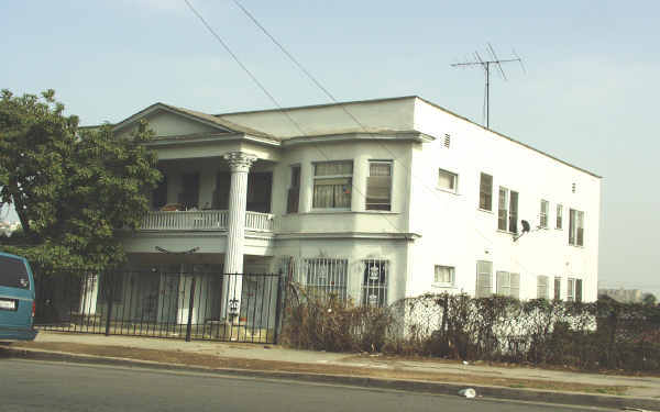 800-816 E Edgeware Rd in Los Angeles, CA - Building Photo - Building Photo