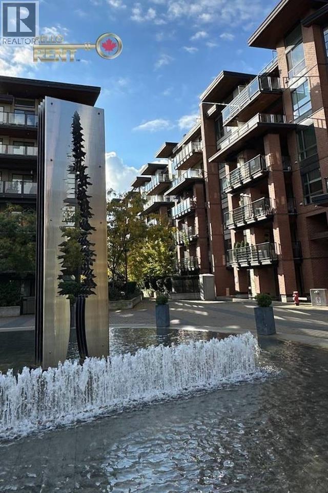 733 3rd St W in North Vancouver, BC - Building Photo - Building Photo