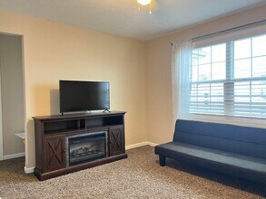 6180 Witherbee Dr in Westerville, OH - Building Photo - Building Photo