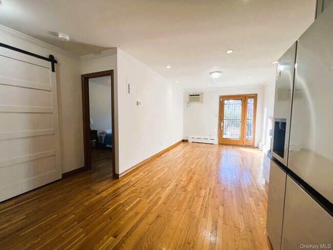 50-44 44th St in Queens, NY - Building Photo - Building Photo