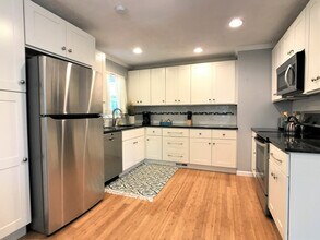 31 Arco Rd in Asheville, NC - Building Photo - Building Photo