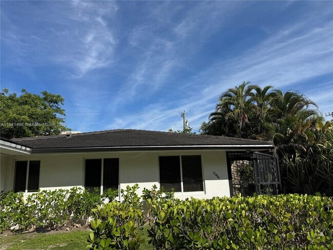 property at 11850 SW 81st Rd