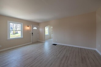 6510 Hedge Ave in Cincinnati, OH - Building Photo - Building Photo