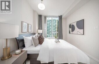 5728-5728 Berton Ave in Vancouver, BC - Building Photo - Building Photo