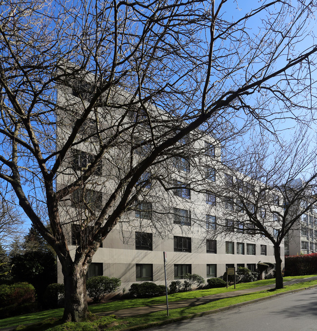 Willowstan Apartments in Vancouver, BC - Building Photo - Building Photo