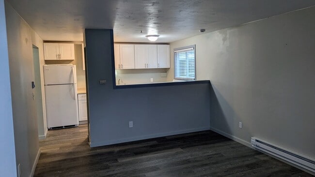 1492 Main St