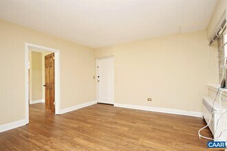 32 University Cir in Charlottesville, VA - Building Photo - Building Photo