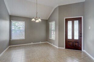 13834 Rolling River Ln in Houston, TX - Building Photo