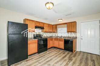 4108 Apple Creek Dr in Indianapolis, IN - Building Photo - Building Photo