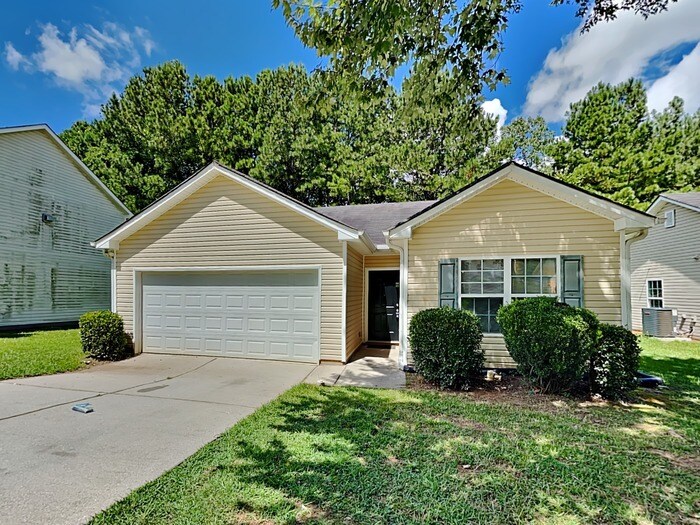 9194 Jefferson Village Dr SW in Covington, GA - Building Photo