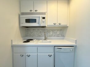 4524 Broadway Blvd in Kansas City, MO - Building Photo - Building Photo