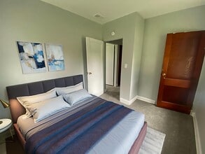 Shire and Rivendell Apartments in Bettendorf, IA - Building Photo - Building Photo