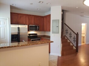 325 Bayfront Dr in Boynton Beach, FL - Building Photo - Building Photo