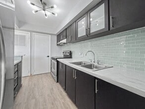 8401 SW 107th Ave in Miami, FL - Building Photo - Building Photo