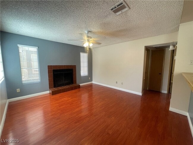 2742 Alicialynn Way in Las Vegas, NV - Building Photo - Building Photo