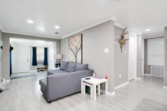 2907 E Washington St-Unit -2907 in Orlando, FL - Building Photo - Building Photo