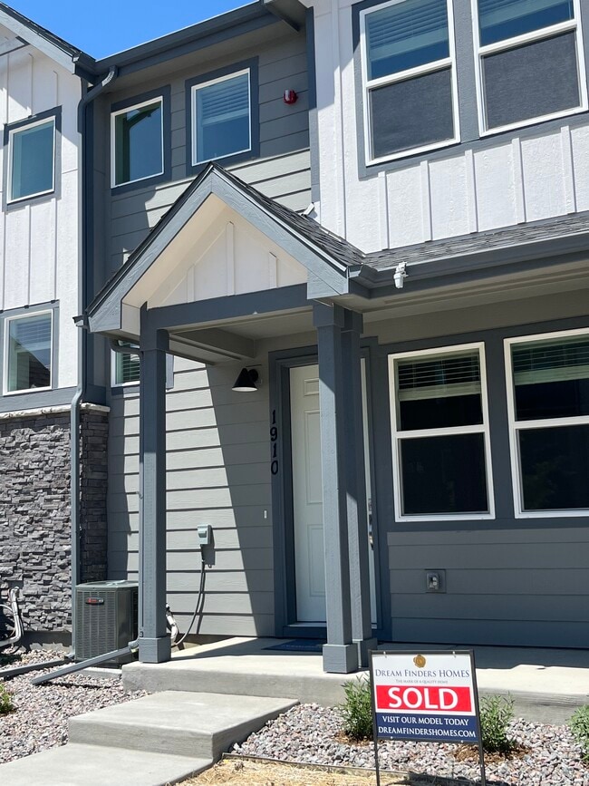 1910 Rosen Dr in Fort Collins, CO - Building Photo - Building Photo