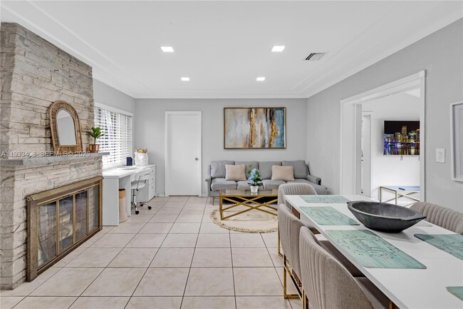 437 NE 107th St in Miami, FL - Building Photo - Building Photo